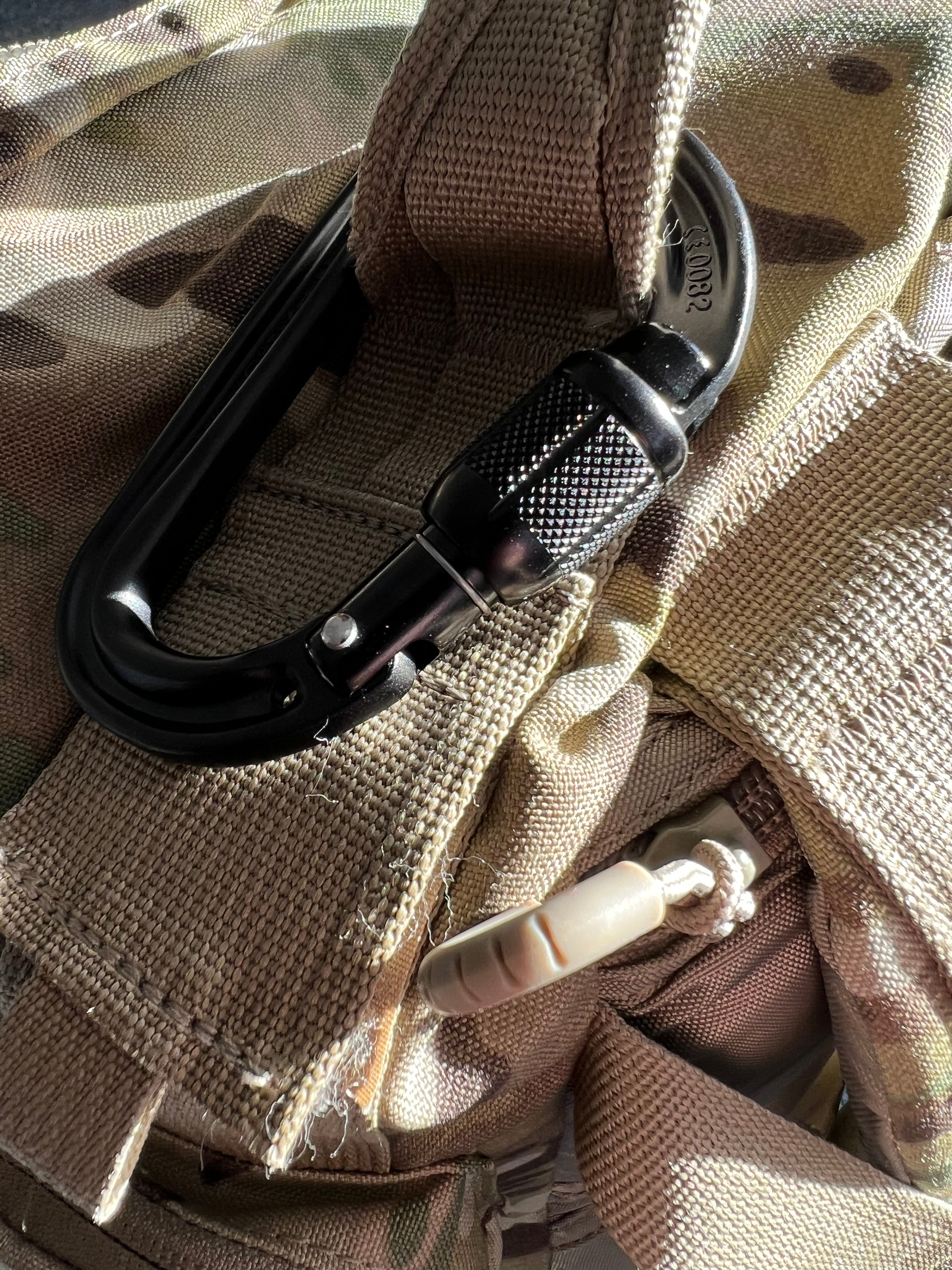 Petzl Ultra Lightweight Screw-Lock Asymmetrical Black Tactical Carabiner