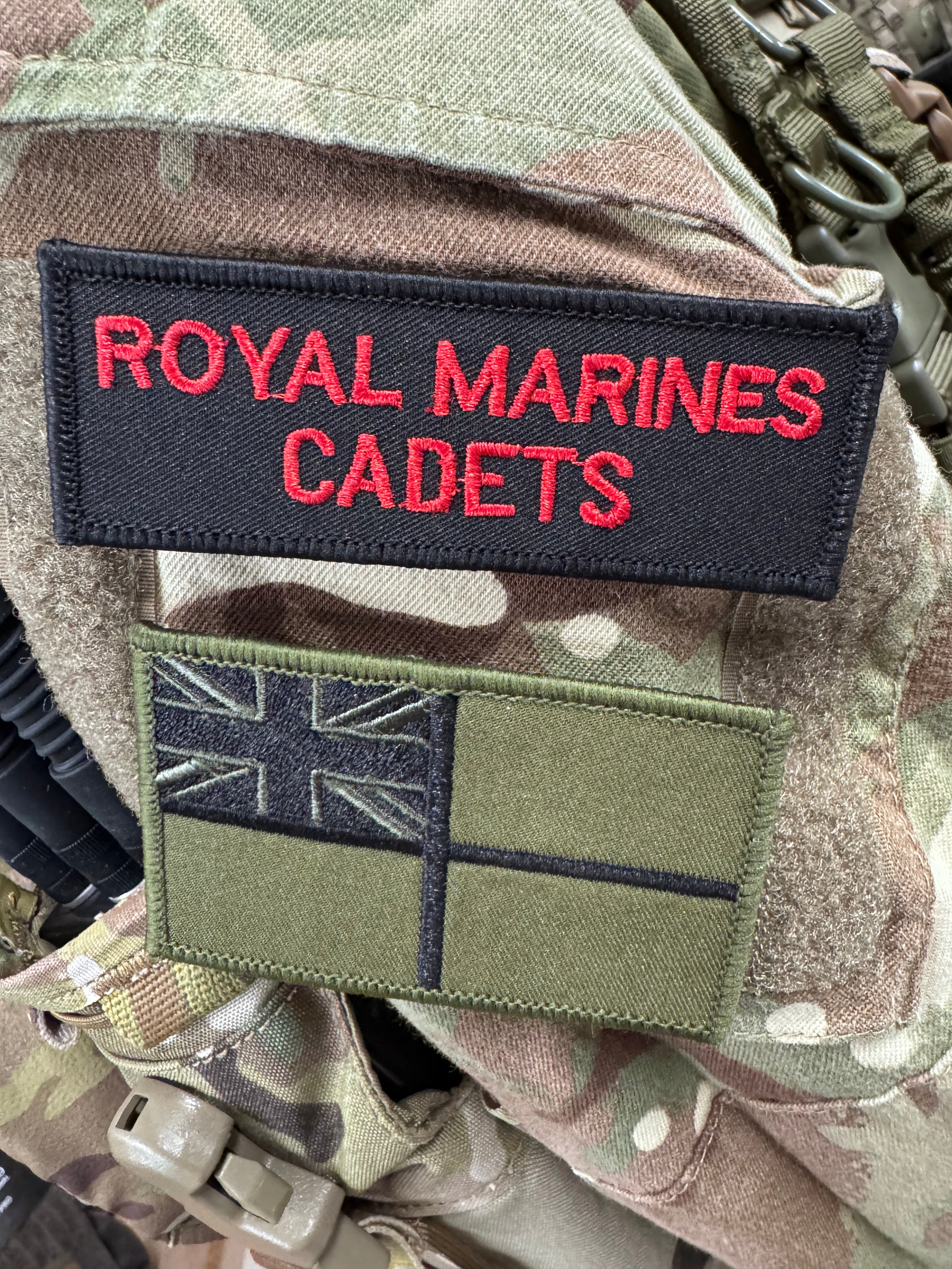 Royal Marines Cadets Shoulder Flash Red/Black (PAIR)