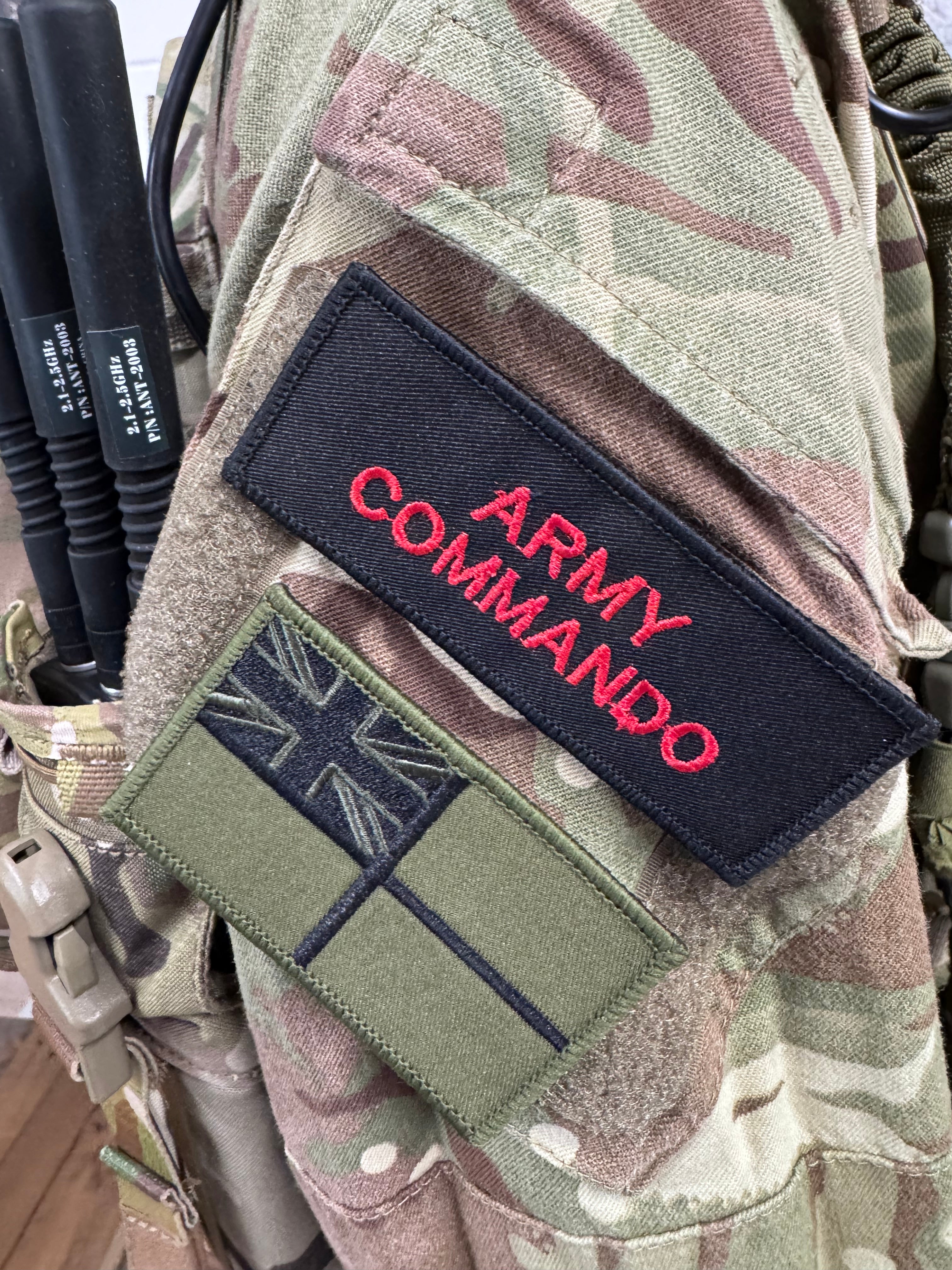 Army Commando Shoulder Flash Red/Black (PAIR)